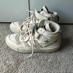 adidas forums women’s size 5 1/2